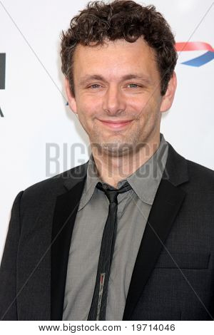 LOS ANGELES - AUG 27: Michael Sheen přijde na čaj Emmy BAFTA 2010 v hotelu Plaza století na Au