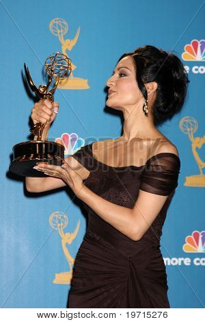  LOS ANGELES - Elo 29: Archie panjabin lehdistöhuoneessa 2010 Emmy Awards Nokia Theater