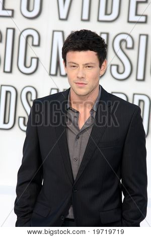 LOS ANGELES - SEP 12: Cory Monteith kommt bei der 2010 MTV Video Music Awards bei Nokia - LA Live 
