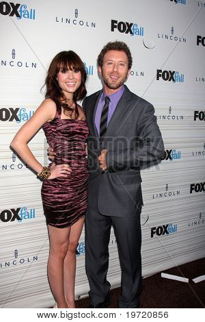 LOS ANGELES - SEP 13: มา T.J. Thyne ถึงที่ 2010 ฟ็อกซ์ตกโคคาสิโนพรรคบัวส้วม 