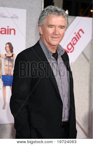 LOS ANGELES - SEP 22: Patrick Duffy dorazí na 