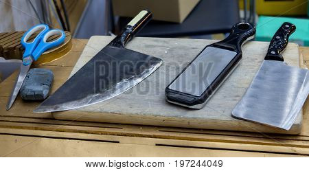 Sharpening stone use for knives and scissor