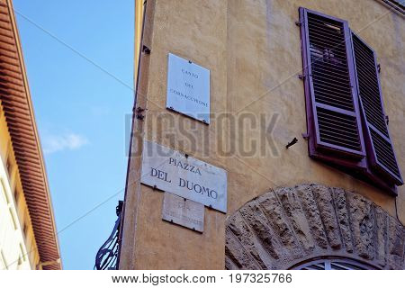 Plazza Del Duomo Street Sign On Wall Florence