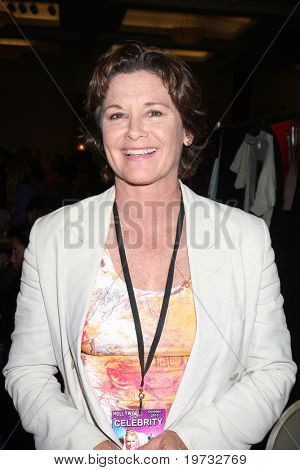 ลอสแองเจลิส - 9 oct: Stephanie Zimbalist ที่ฮอลลีวูดที่แมริออทคอนเวนชั่น Center.Theatr