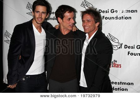 LOS ANGELES - OCT 9: Brandon Beemer, Christian LeBlanc & Scott Reeves dorazí večer vtip