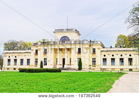 Tyshkevich Manor At Traku Voke Public Park In Vilnius Baltic