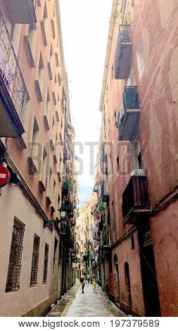 Shown is the narrow streets of Barcelona.