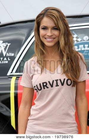 LOS ANGELES - 23 Ekim: Chrishell Stause R, 
