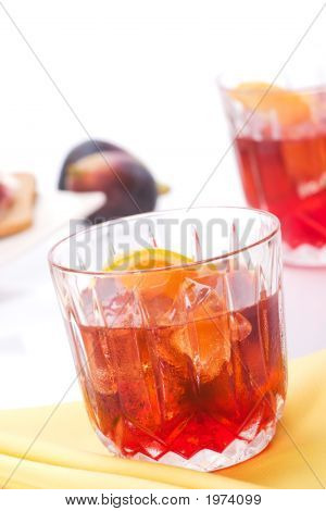 ค็อกเทล Campari ในหิน