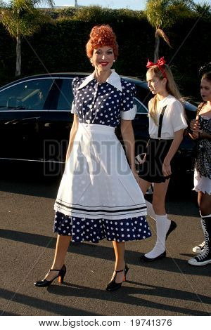 LOS ANGELES - Ekim 30: 17 yıllık rüya CAAF kabuk vasıl yararlanan Halloween Lisa Rinna gelir