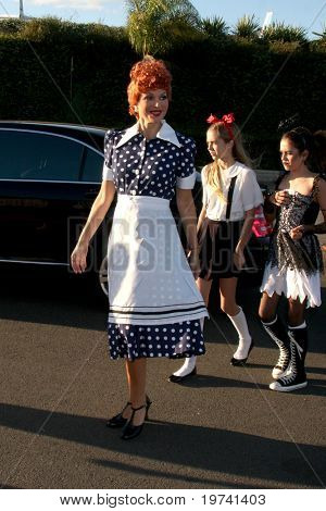 LOS ANGELES - Ekim 30: 17 yıllık rüya CAAF kabuk vasıl yararlanan Halloween Lisa Rinna gelir