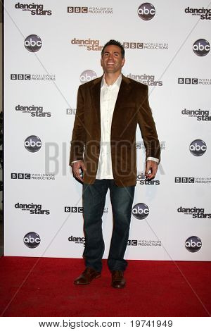 LOS ANGELES - NOV 1: Kurt Warner kommt bei den Dancing With The Stars 200.-Show-Party am Boulevard