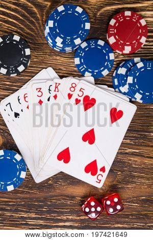 Beautiful idea of playing poker on a wooden board