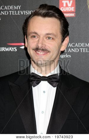 LOS ANGELES - NOV 4: Michael Sheen přijíždí na 19 roční BAFTA Los Angeles Britannia Awards na