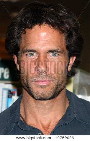 LOS ANGELES - NOV 19:  Shawn Christian at the Book Launch for 