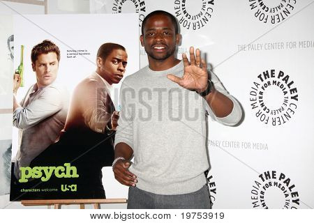 LOS ANGELES - 29 novembre: Dule Hill arriva a 