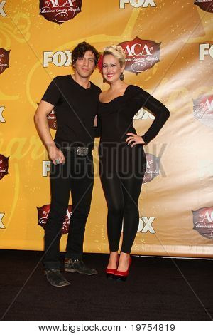 LAS VEGAS - DEC 6: Steel Magnolia (Joshua Scott Jones, Meghan Linsey) in the press room of the 2010 American Country Awards at MGM Grand Garden Arena on December 6, 2010 in Las Vegas, NV.