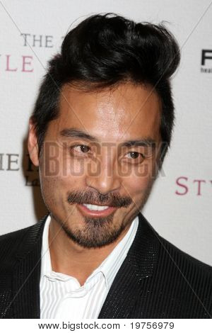 LOS ANGELES - DEC 12: Yu Tsai přijíždí na 2010 Hollywood Style Awards Billy Wilder divadle na