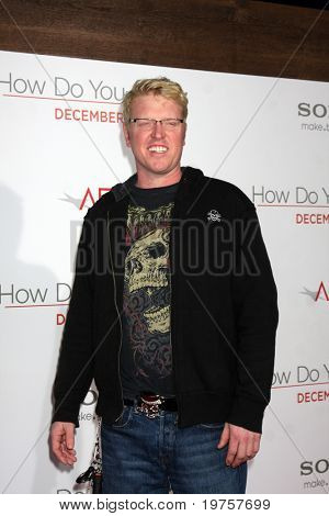 LOS ANGELES - Aralık 13: Jake Busey Heather Tom'un yıllık Noel Partisi 2010 Köyü tiyatro üzerinde
