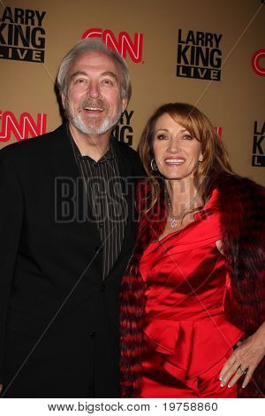LOS ANGELES - DEC 16:  James Keach, Jane Seymour arrive at CNN's 'Larry King Live' final broadcast party at Spago on December 16, 2010 in Beverly HIlls, CA.