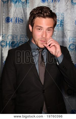LOS ANGELES - 5 gennaio: Ben Rappaport arriva al 2011 Choice Awards di People al Nokia Theater presso LA Liv