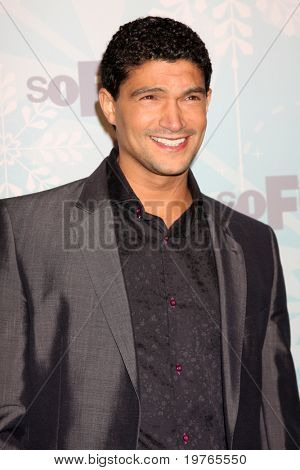 PASADENA, CA - JAN. 11: Mido Hamada anländer på FOX TCA vinter 2011 festen på Villa Sorriso Ja