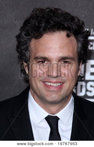 LOS ANGELES - JAN 14: Mark Ruffalo arriva presso il XVI Annual Critics' Choice Movie Awards all'Ho