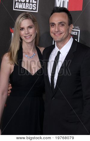 LOS ANGELES - JAN 14: Hank Azaria arriva presso il XVI Annual Critics' Choice Movie Awards presso il Hol