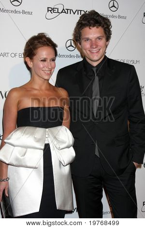 LOS ANGELES - JAN 15: Jennifer Love Hewitt, Alex Beh ankommer til kunst af Elysium 'Himmel' Gala 20