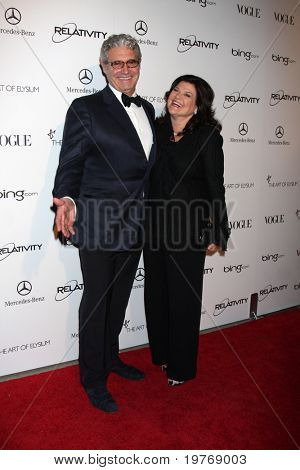 Los Angeles jan 15: Michael Nouri, Ann Serrano Lopez kommt in die Kunst der Elysium 'Himmel' Gala