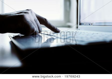 Travailler sur l'ordinateur portable