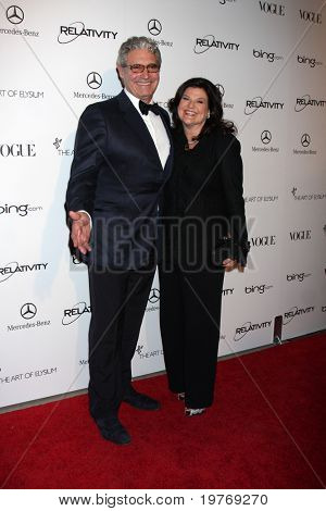 LOS ANGELES - JAN 15: Michael Nouri, kommt Ann Serrano Lopez bei der Art Of Elysium 'Himmel' Gala