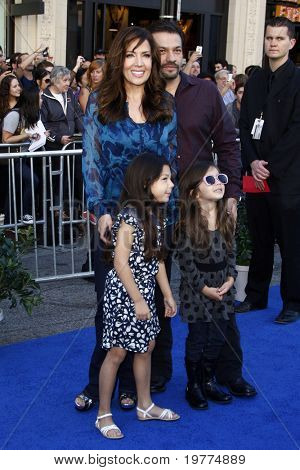 LOS ANGELES - 23 de JAN: Maria Canals Barrera y familia llega a la Premier de 