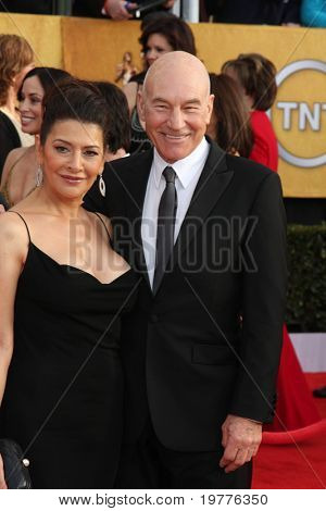 LOS ANGELES - 30 jan: Patrick Stewart มาที่ 2011 หน้าจอนักแสดงอาชีพแห่งอเมริการางวัลที่ศาล Aud