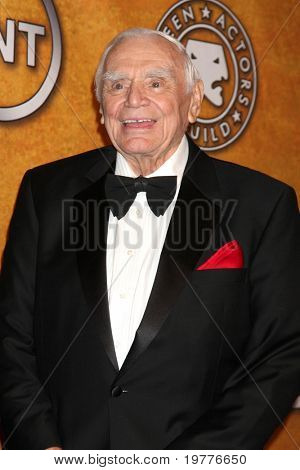 LOS ANGELES - JAN 30: Life Achievement Award modtageren Ernest Borgnine i presserummet på 201