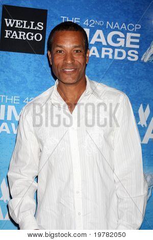 LOS ANGELES - 12 feb: Phil Morris มาต้อน 2011 NAACP ภาพรางวัลแทนที่ Bever