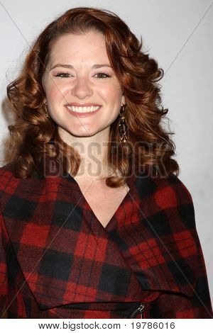 LOS ANGELES - 20 feb: มา Sarah Drew ถึงที่ 24 ชั่วโมงฮอลลีวูดวิ่งที่โรงละคร Ebell กุมภาพันธ์