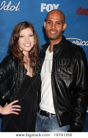 LOS ANGELES - 3 marca: Devin Kelly, Todd Williams przybywa w American Idol Season 10 finalistów 