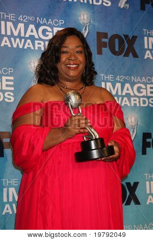 LOS ANGELES - 4: Sabina Rhimes v tiskovém centru 42 NAACP Image Awards v Auditoriu svatyně