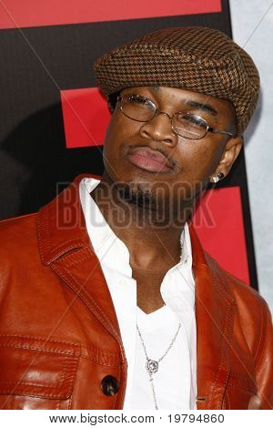 LOS ANGELES - MAR 8: Ne-Yo dotarł 