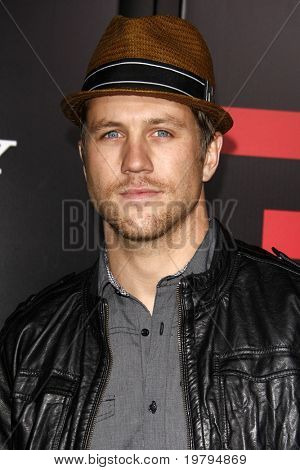 LOS ANGELES - 8 MAR: Ross Thomas arrivando alla 