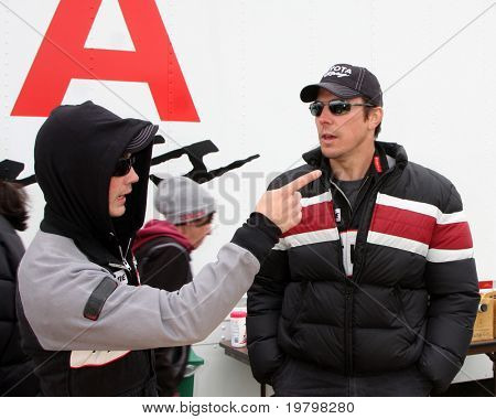 LOS ANGELES - MAR 19: Kevin Jonas, Michael Trucco på Toyota Pro/Celebrity Race træningssession