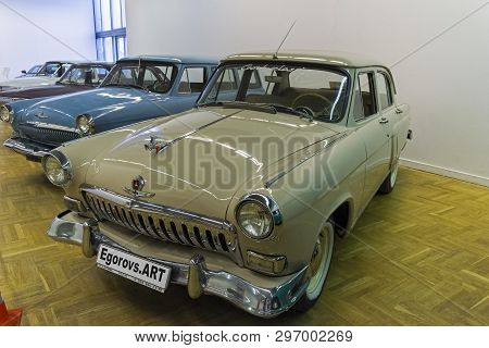 Moscow, Russia - November 10, 2018: Volga Gaz M-21 Car  (made In 1959) At The Exhibition Of Old And 
