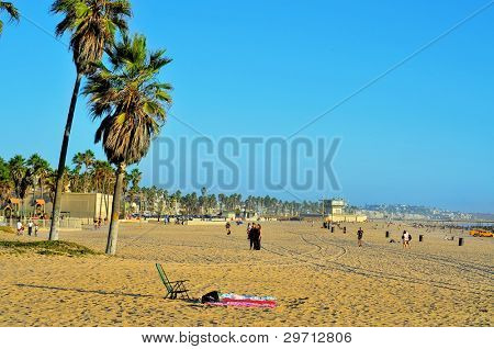 Benátky, USA - 17. října: Pohled z Venice Beach s jeho Pier v pozadí říjen 17, 2011 v