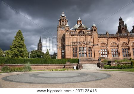 Glasgow, Scotland, 8th September 2013, The Kelvingrove Art Gallery And Museum Near Kelvingrove Park 