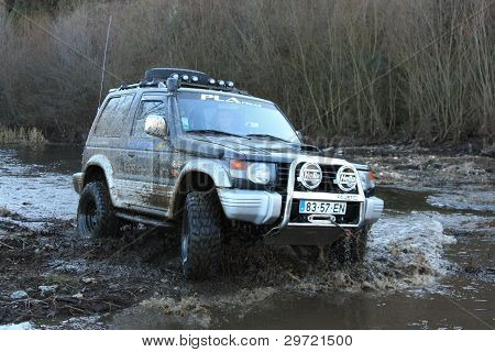 Portekizce 4 X 4 yarış macera