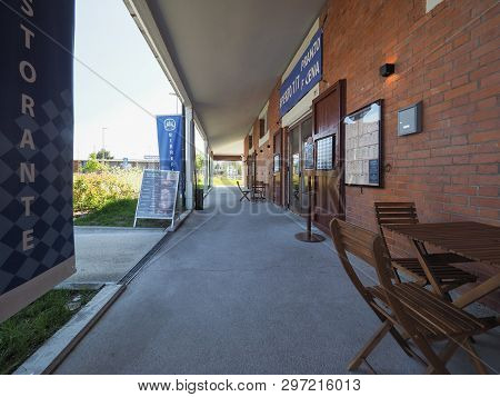 Loewengrube Bavarian Pub In Nichelino