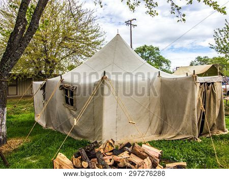 Large Military Style Tent With Windows & Door Flaps