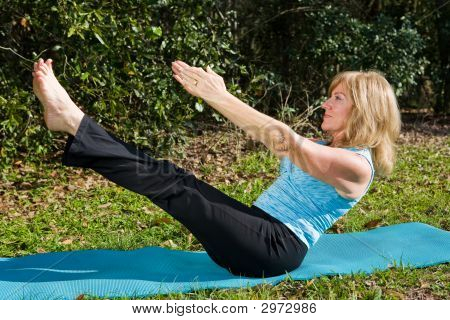Olgun kadın Pilates