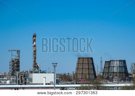 Oil Refinery In Russia. Equipment And Complexes For Hydrocarbon Processing.